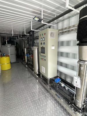 Καλή τιμή 25m3 ανά ώρα Συστήματα RO σε δοχεία με αντλία Grundfos / CNP σε απευθείας σύνδεση