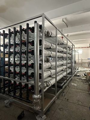 Καλή τιμή 500-10000 ppm Ηλεκτρονική μονάδα αντίστροφης όσμωσης αλμυρού νερού με PLC Siemens σε απευθείας σύνδεση